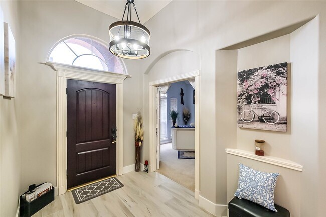 Foto del edificio - 10010 Forest Spring Ln