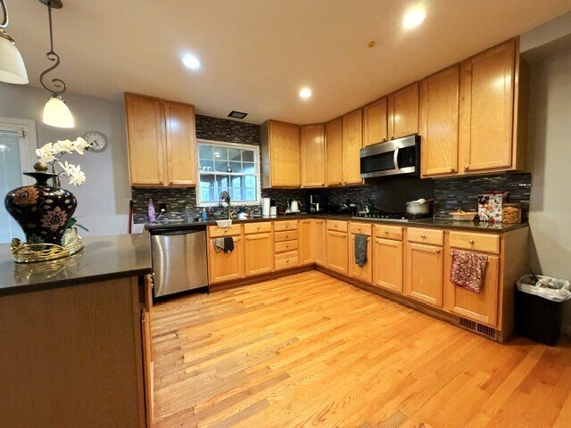 Foto del edificio - 6582 Tealwood Rd