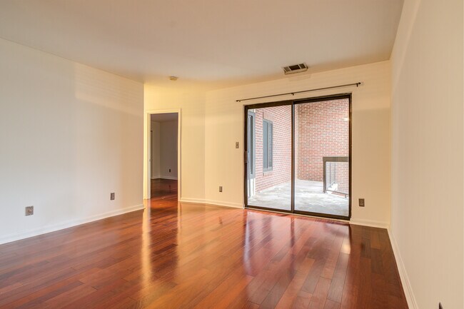 Building Photo - 1020 N Stafford St