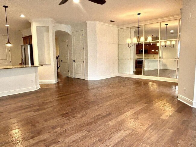 Building Photo - 2024 Foxtail View Ct