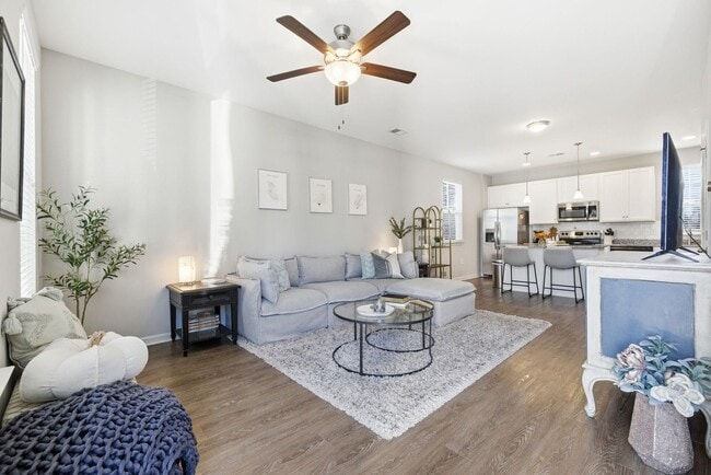 Building Photo - 3557 Bristol Ln