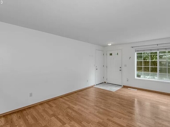Foto del edificio - 12644 SE Foster Rd