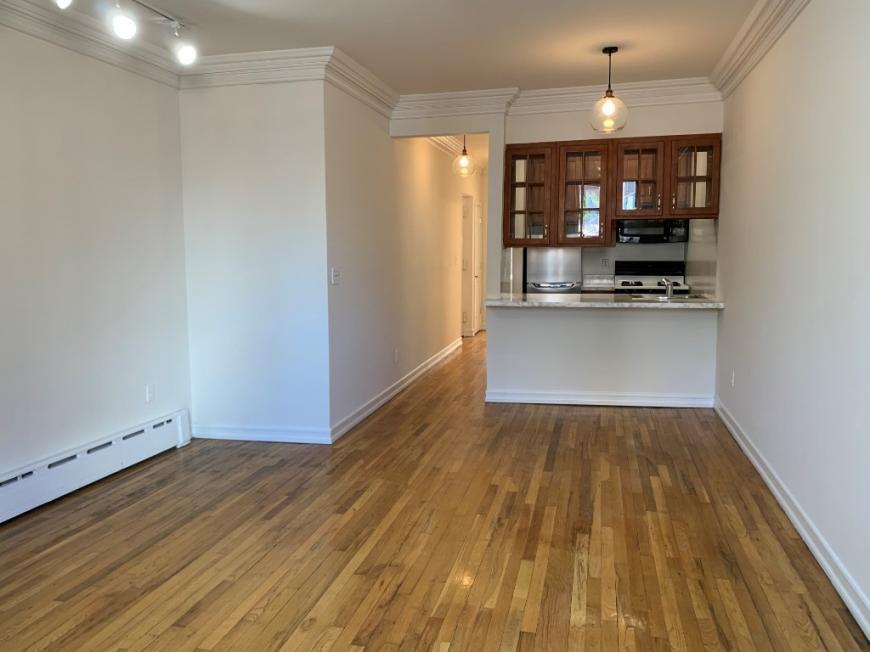 Foto principal - 1 bedroom in New York NY 10019