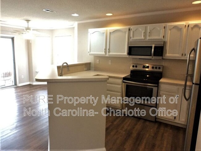 Building Photo - 11148 Whitlock Crossing Ct