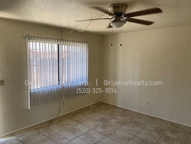Building Photo - 2439 N Fontana Ave