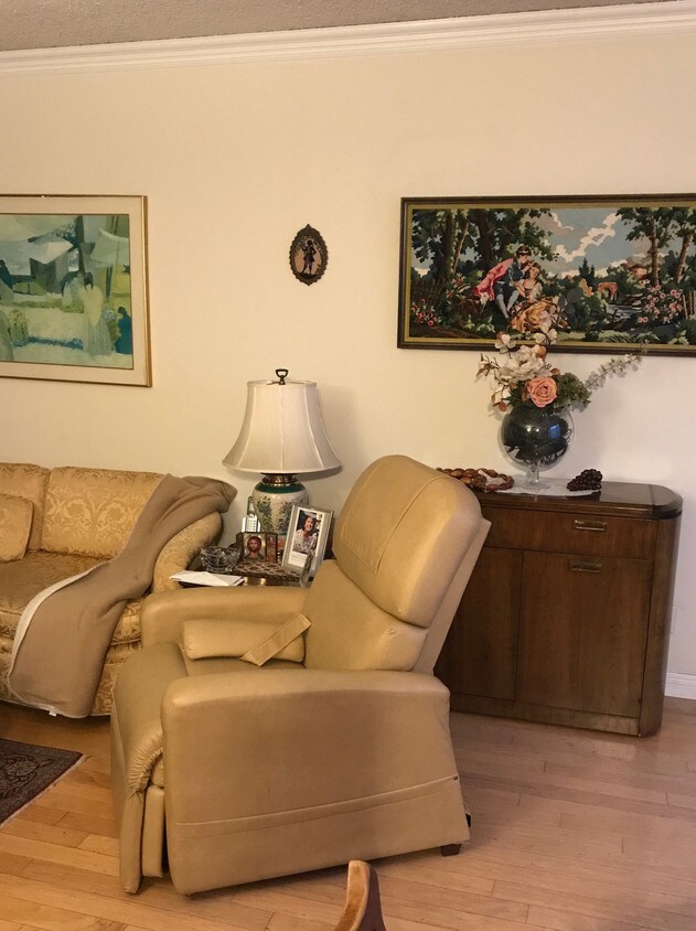 Foto principal - 3843 Tilden Ave