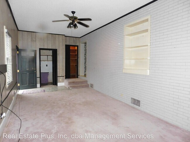 Building Photo - 3 br, 2 bath House - 732 Circle Drive
