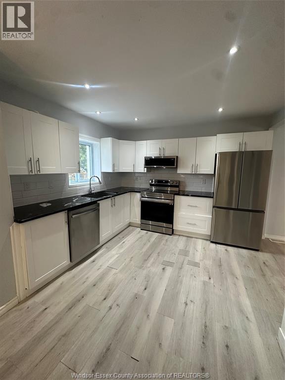 Photo du bâtiment - 1581 Bruce Ave