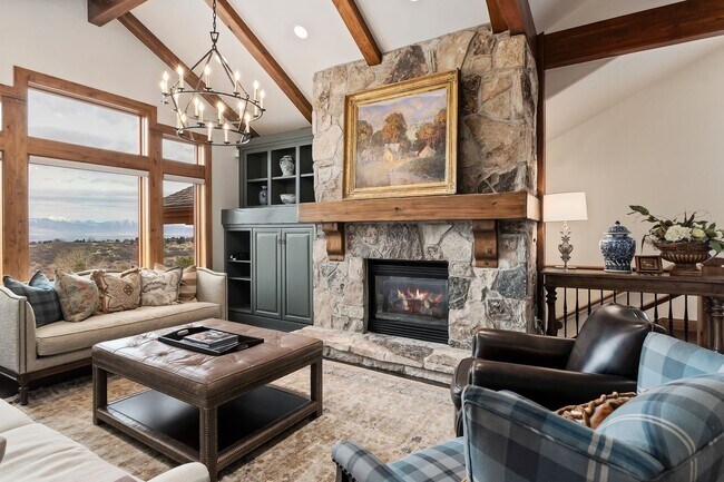 Building Photo - Beautiful 4 bedroom 3.5 bath alongside the Wasatch Mountains!