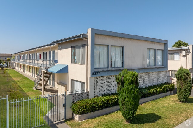 Building Photo - Beachside Apartments