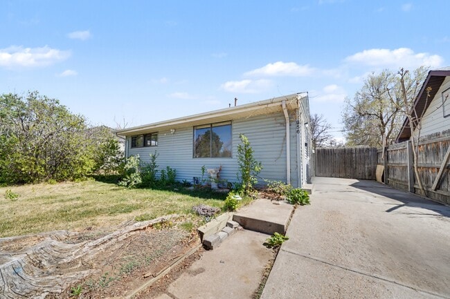 Photo - 956 Macon St House