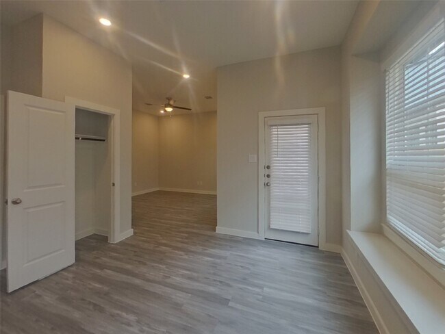 Building Photo - 22820 Terrazzo Dr