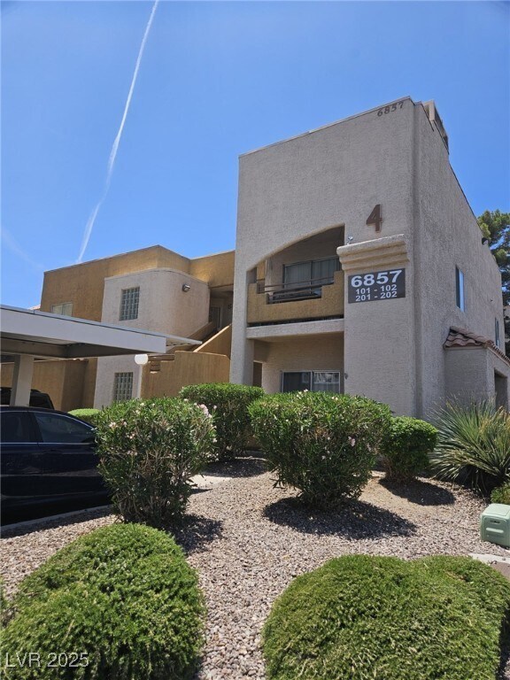 Foto principal - 6857 Tamarus St