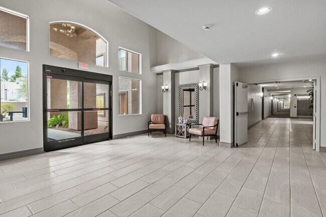 Foto del edificio - 14000 N 94th St