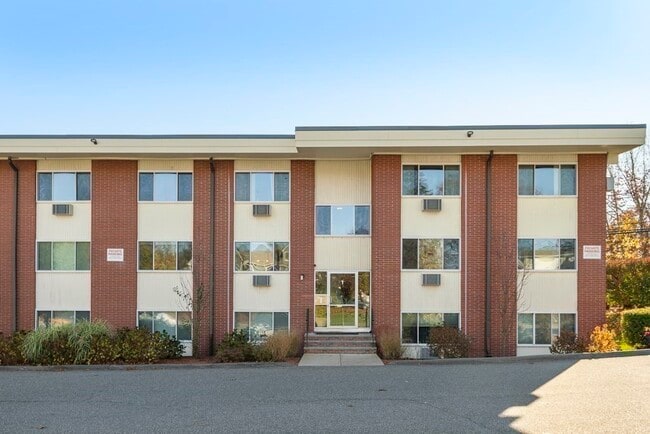 Building Photo - 74 Beach St