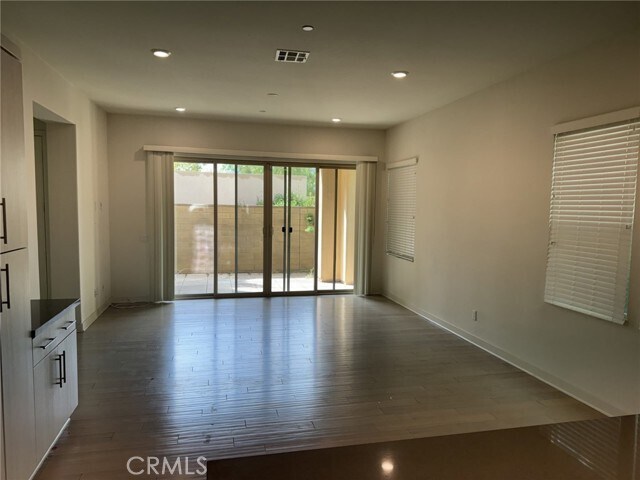 Building Photo - 233 Radial