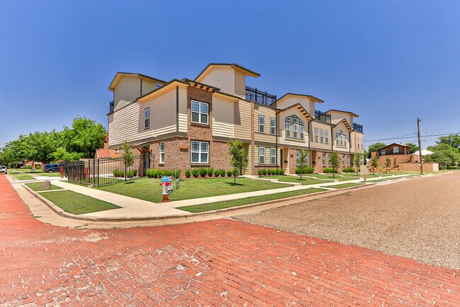 Foto del edificio - 1512 Avenue W