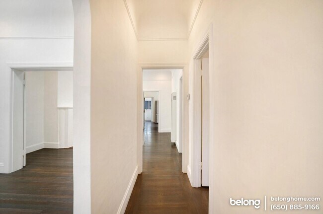 Foto del edificio - 1287 Sanchez St