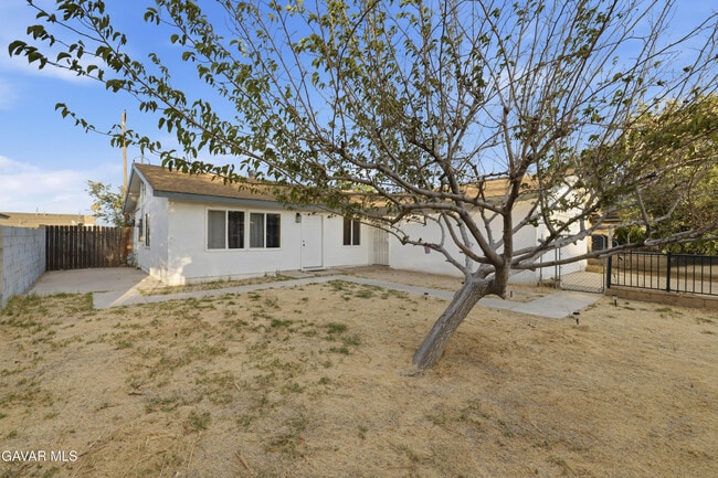 Foto del edificio - 38466 Sumac Ave