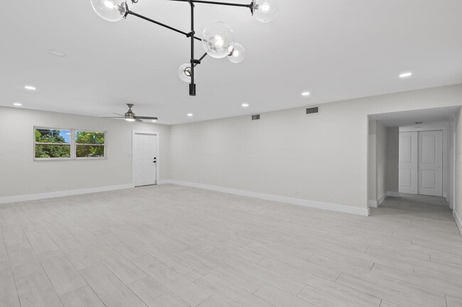 Foto del edificio - 1339 Ave