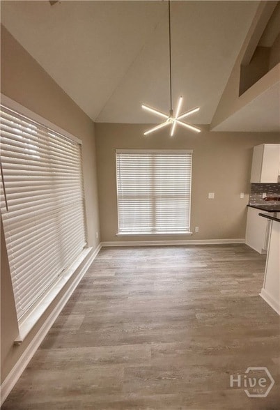 Foto del edificio - 463 Copper Creek Cir