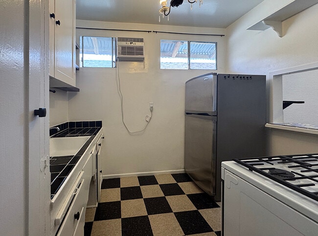 Foto del edificio - 1548 Cerro Gordo St