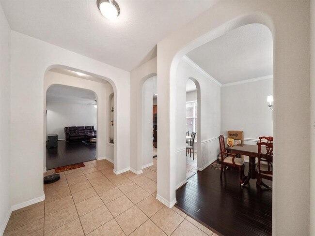 Foto del edificio - 2909 Laurel Brook Ln