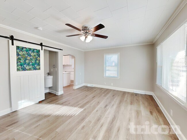 Foto del edificio - 1 Roberta Rd