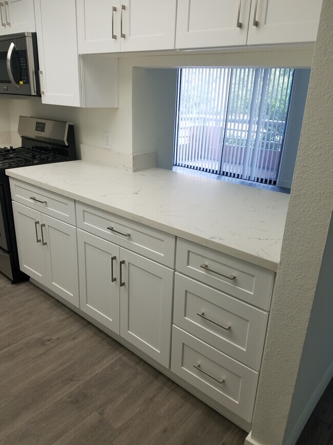 Foto del edificio - 731 S Detroit St