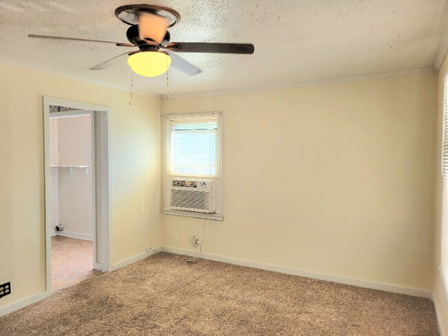 Foto del edificio - 4040 E Whitney Ln