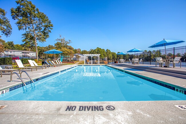 Foto del edificio - Castaways at Hidden Harbor Apartment Homes