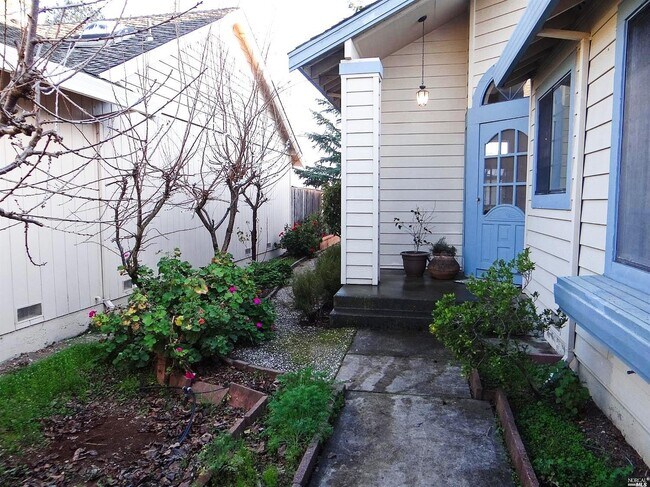 Building Photo - 249 S Temelec Cir