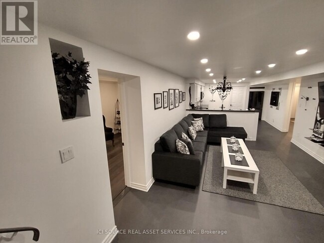 Building Photo - 32 Ontoro Blvd