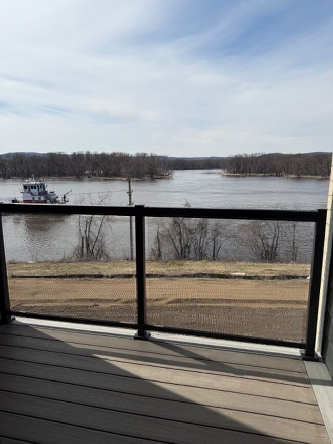 Interior Photo - War Eagle Apartments