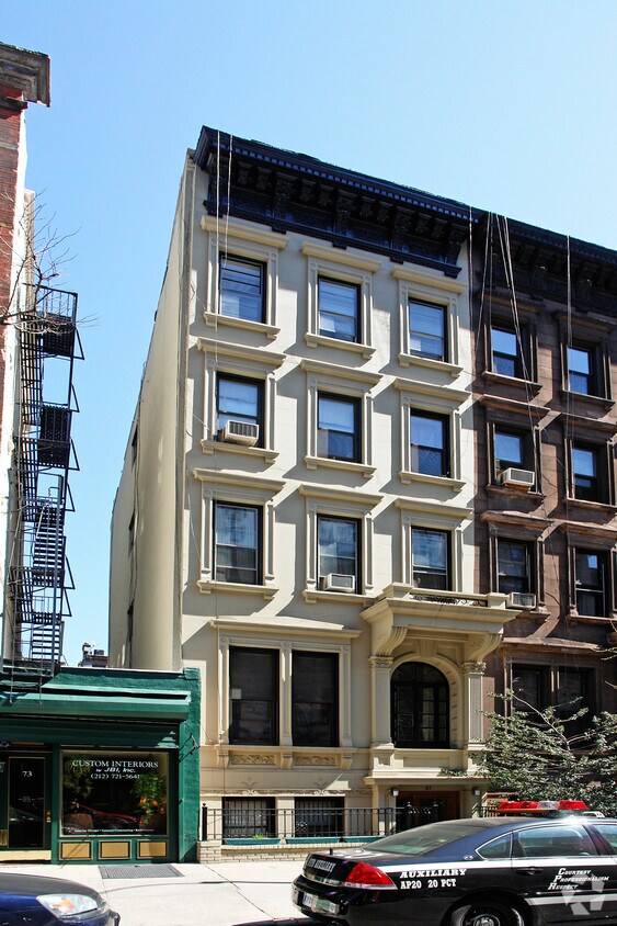 Primary Photo - 61 W 82nd St