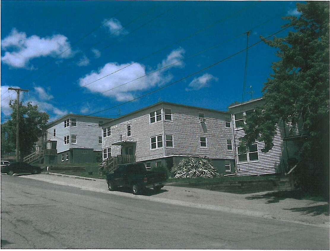 Primary Photo - ST James