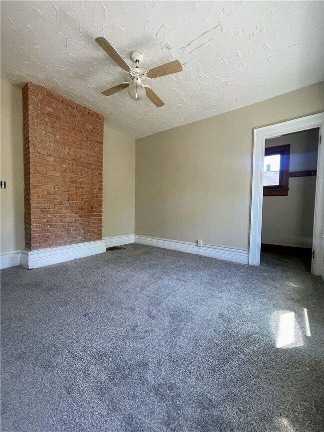 Foto del edificio - 1051 Monroe Ave