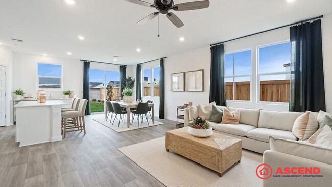 Foto del edificio - Stunning Newly Built Home In Gossamer Grove!