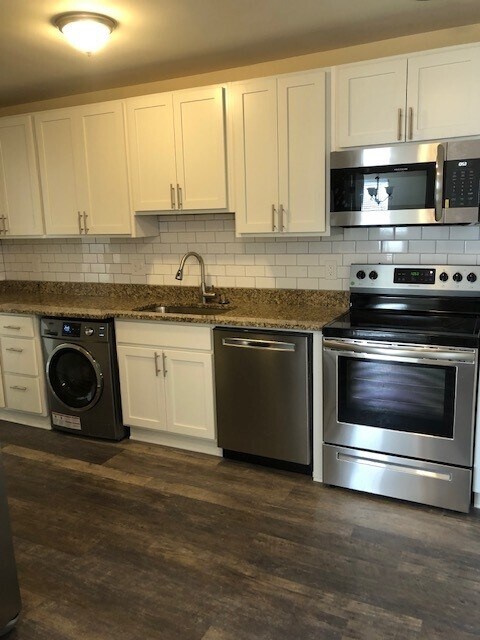 Building Photo - Embassy House