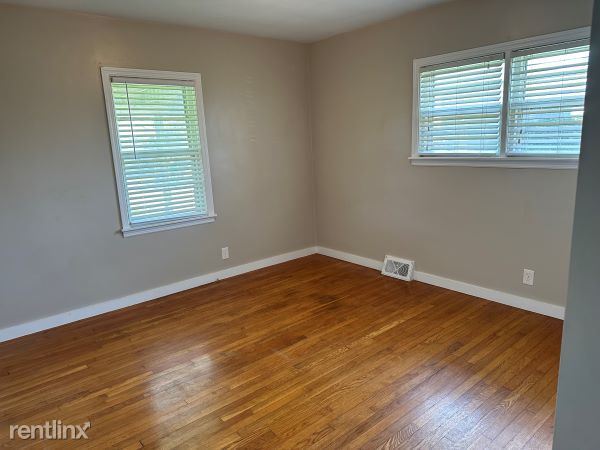 Foto del edificio - 2 br, 1 bath House - 17 Saltaire Ave Yearl...