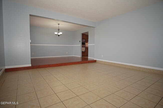 Building Photo - 6600 Mesa Grande Ave