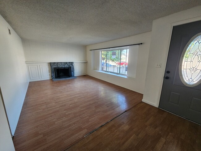 Building Photo - 762 Piccard Ave