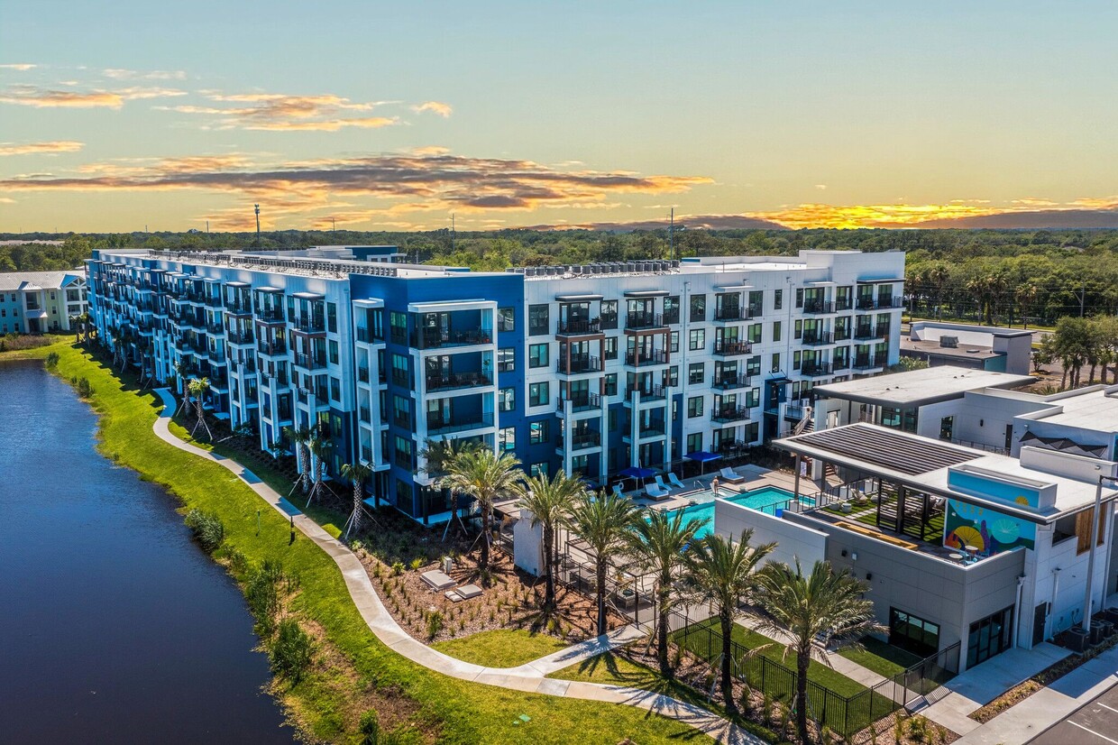 The Reef Apartments - 2753 Mayport Rd Jacksonville, FL 32233