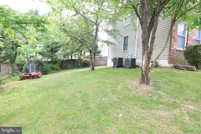 Building Photo - 46716 Stonebrook Ct