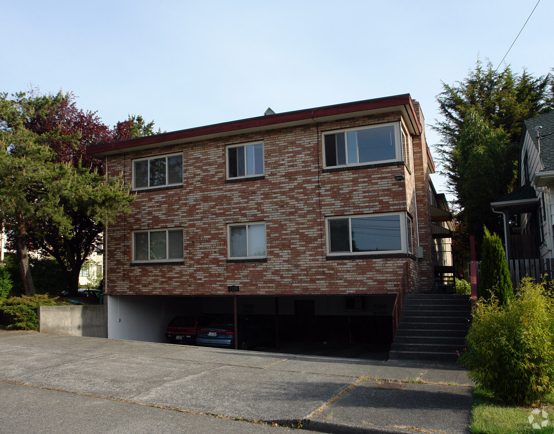 Primary Photo - 7100 Linden Ave N