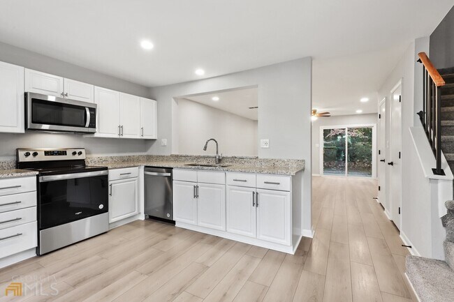 Building Photo - 3014 Steeplechase Dr
