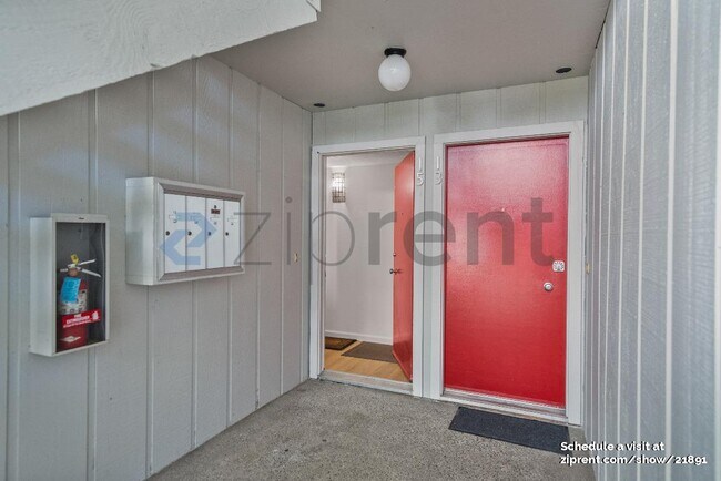 Foto del edificio - 255 S Rengstorff Ave