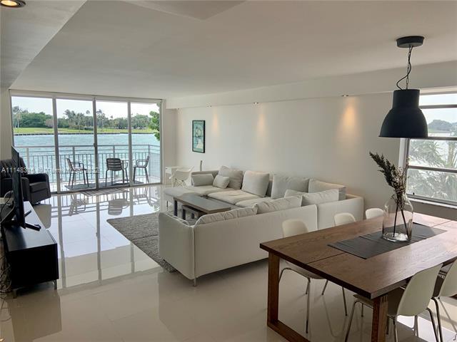 Building Photo - 9250 W Bay Harbor Dr