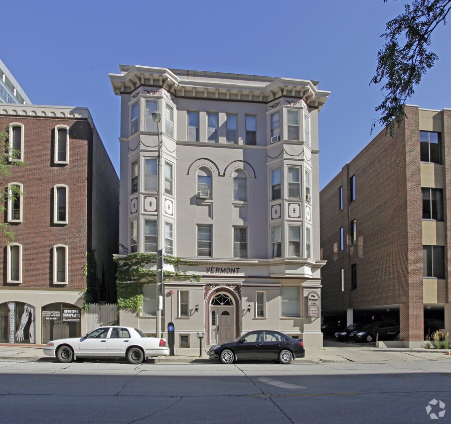 Building Photo - The Vermont