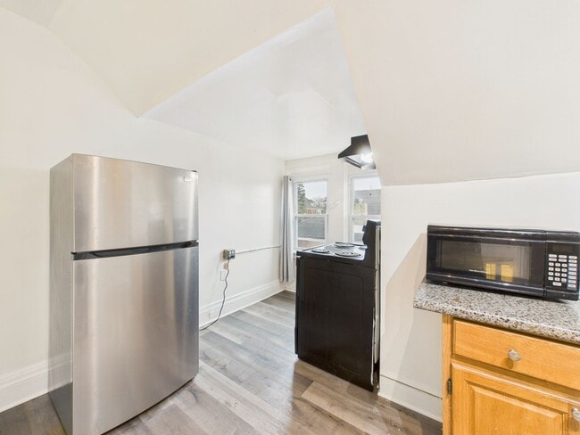 Building Photo - 2318 N 5th St